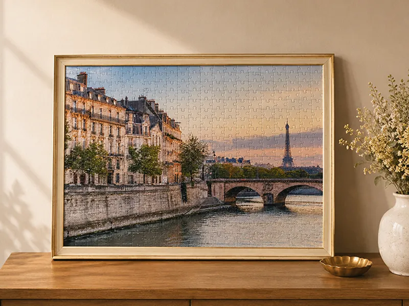 Puzzle de París enmarcado en color dorado